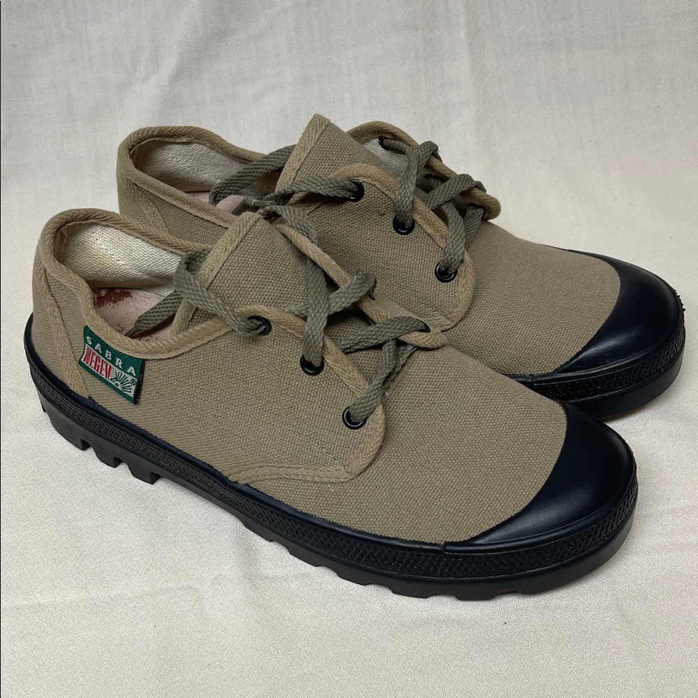 Sabra Men's Tan and Black Desert Shoes